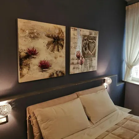 Km 0 Dal Centro By Tiziana Monaldi Guest house