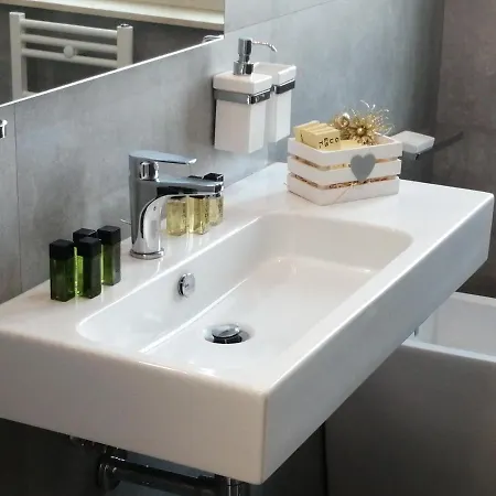 Km 0 Dal Centro By Tiziana Monaldi 4*