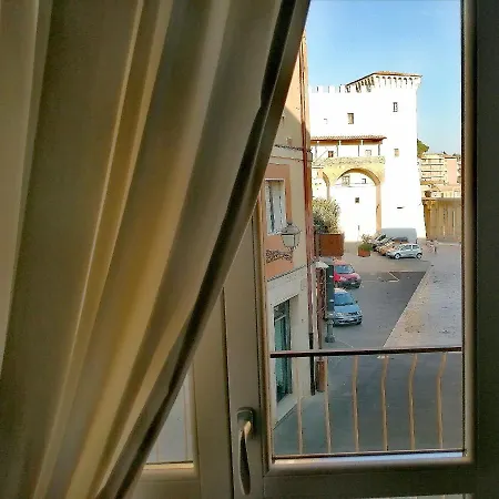 Km 0 Dal Centro By Tiziana Monaldi Guest house