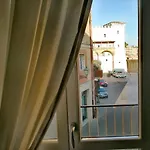 Km 0 Dal Centro By Tiziana Monaldi Maison d'hôtes
